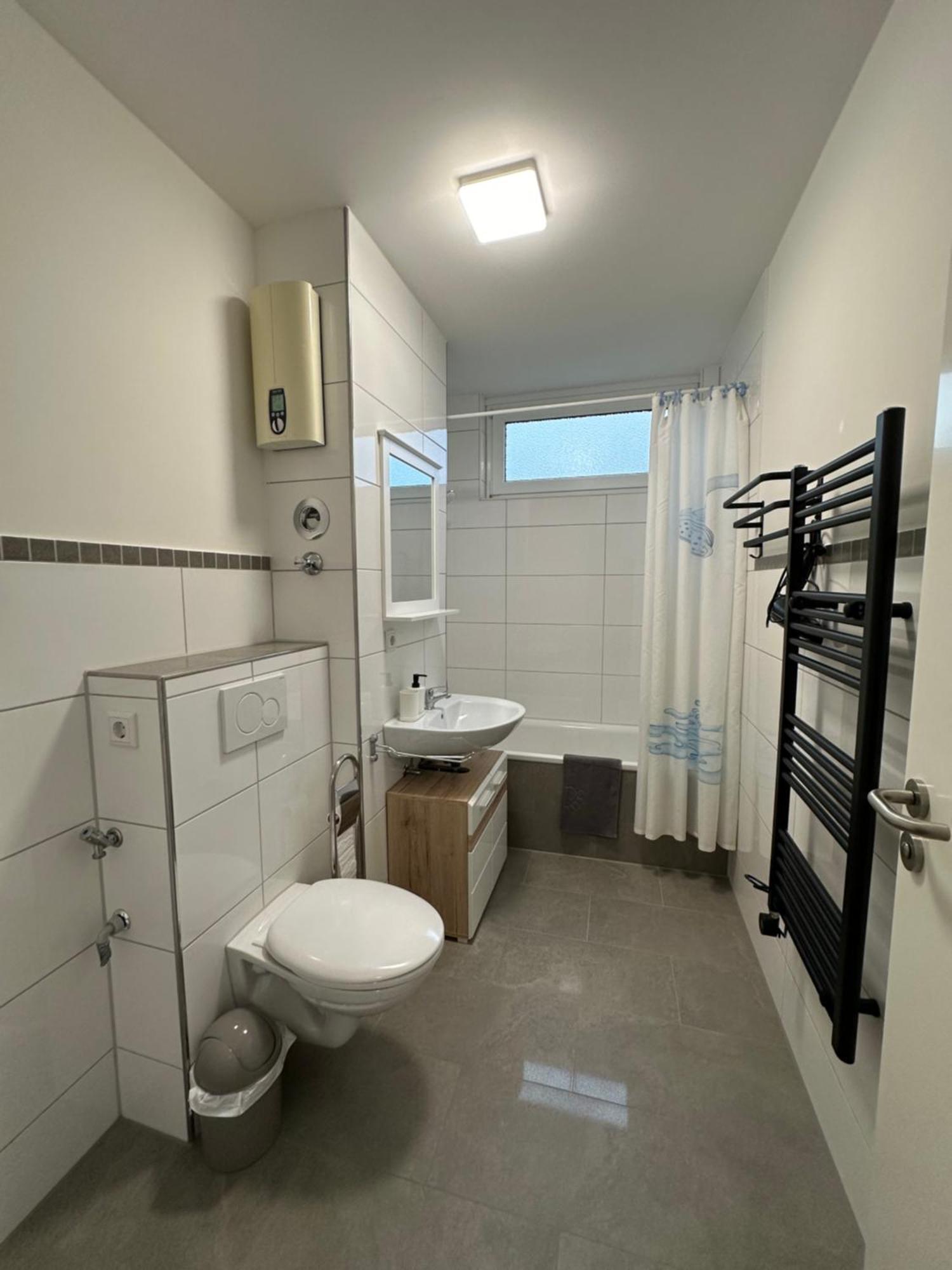 Olis Appartement In Нойс Экстерьер фото
